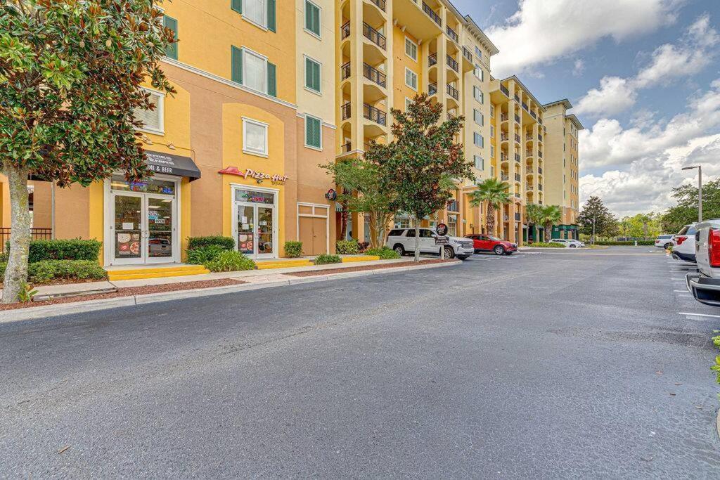 Apartment Exquisite 3 Bdr Minutes To *