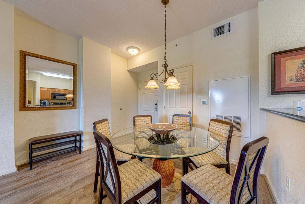 Exquisite 3 Bdr Minutes To Apartment