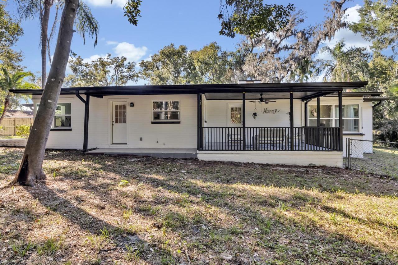 Modern Front Casita Near Winter Park! Holiday home Orlando