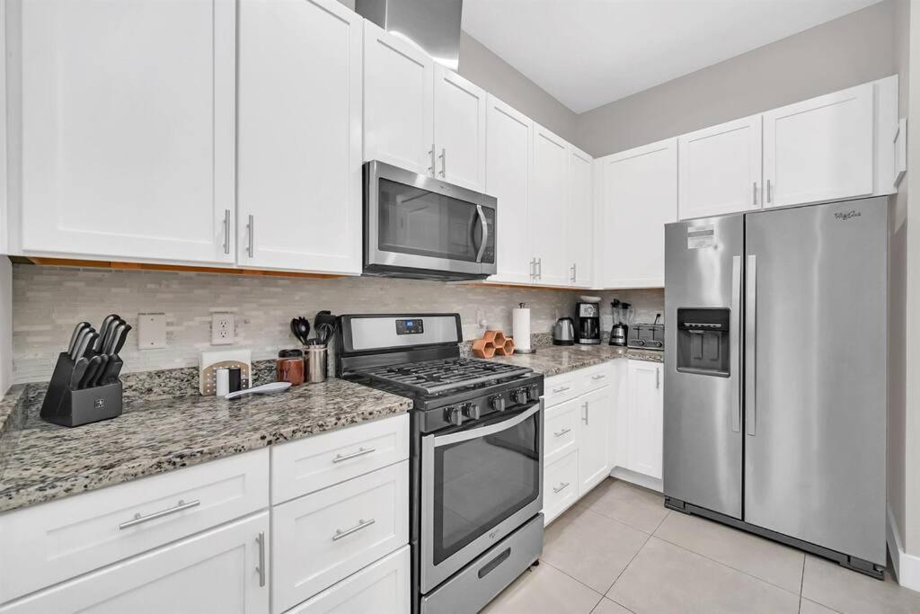 Magical Resort, 5 Min Apartment Orlando