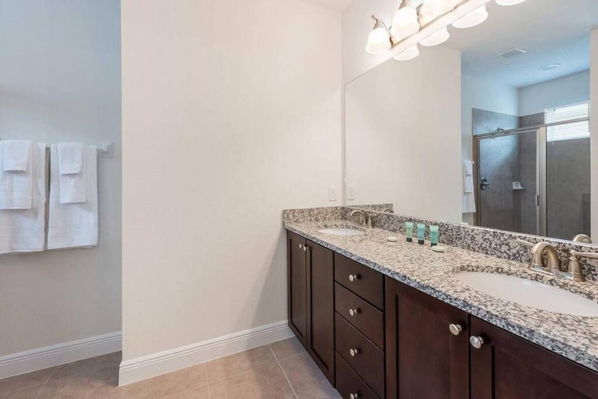 Gorgeous W Game Heated Pool *