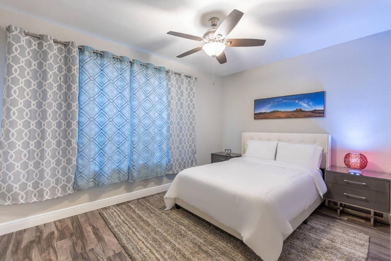 3br Townhouse W Perfect Location *