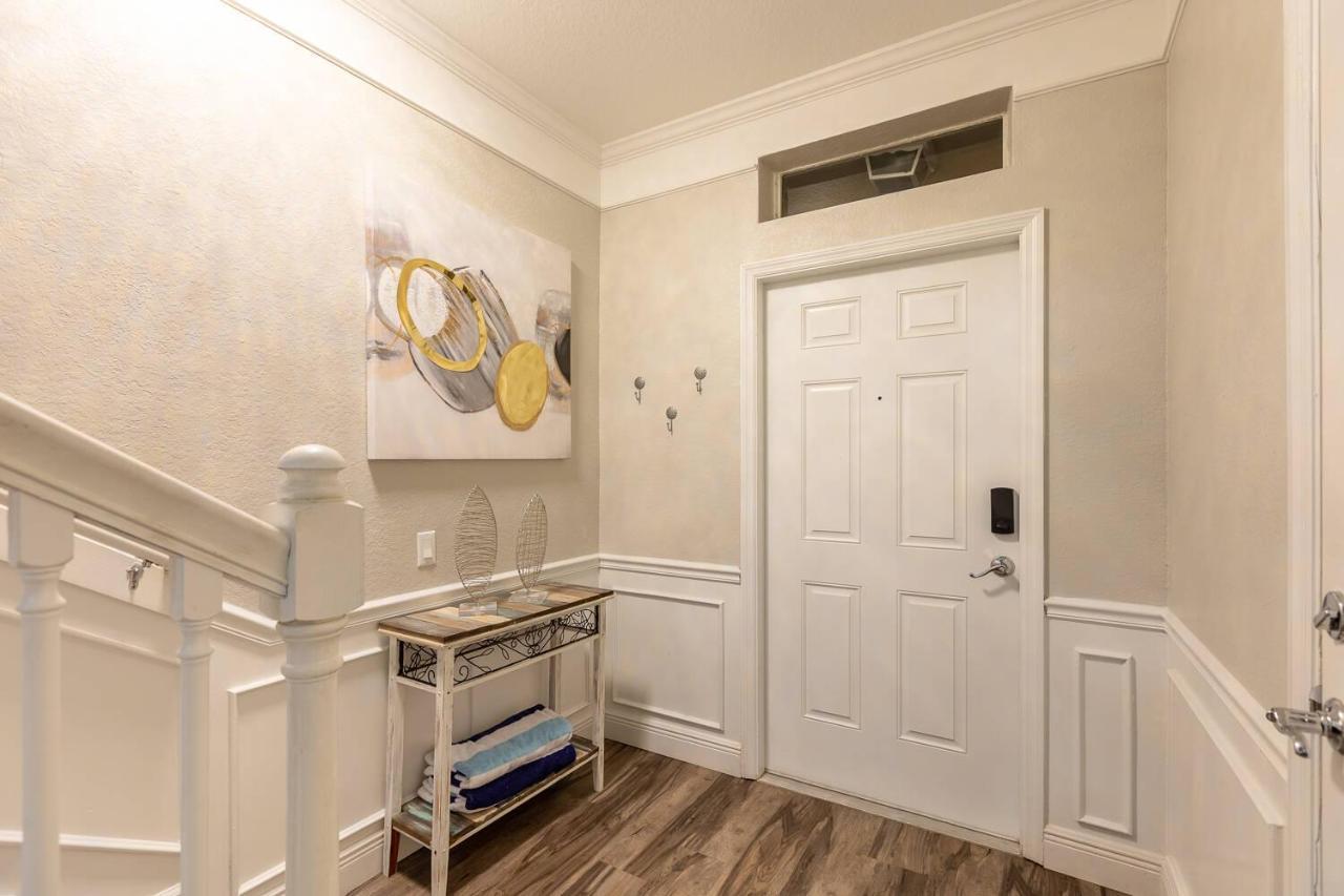 3br Townhouse W Perfect Location Holiday home