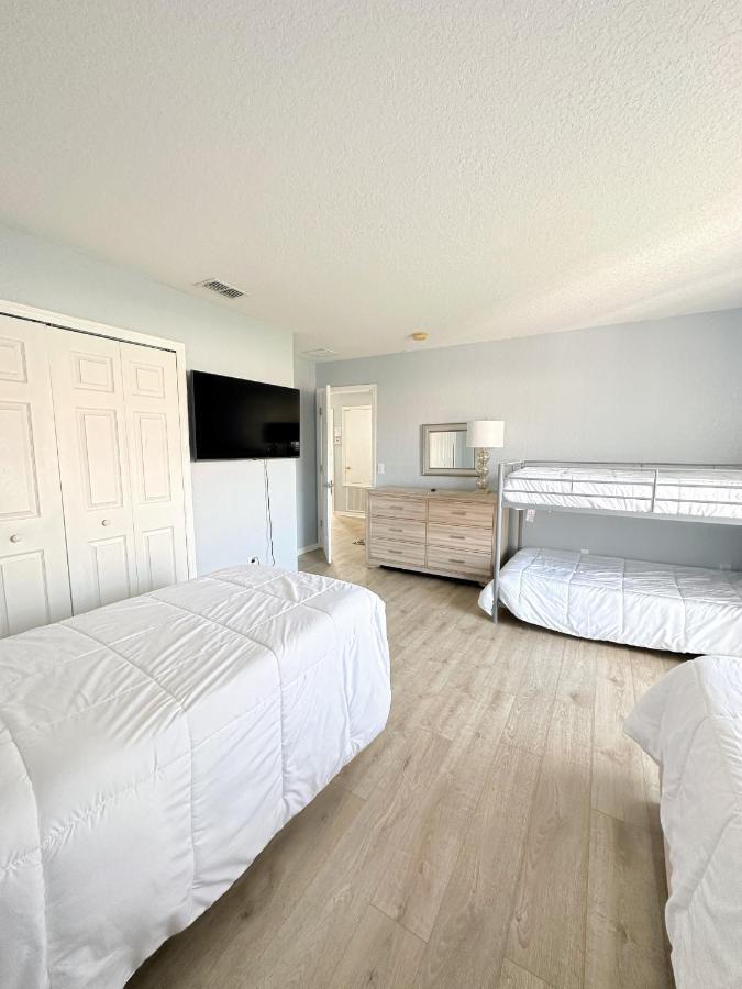 Luxry 6 Miles From Villa Orlando