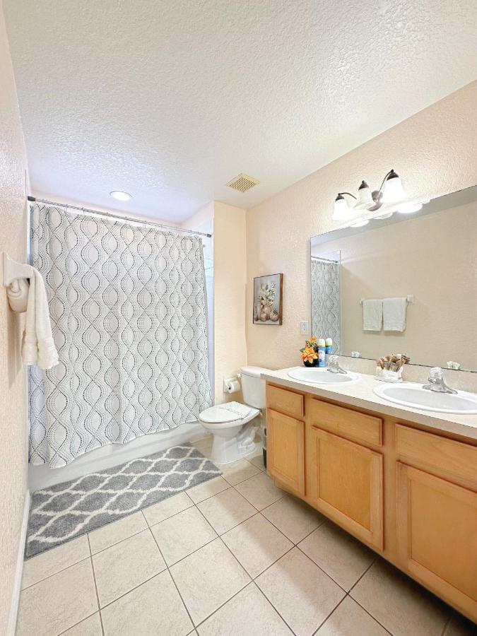 Villa Luxry 6 Miles From *