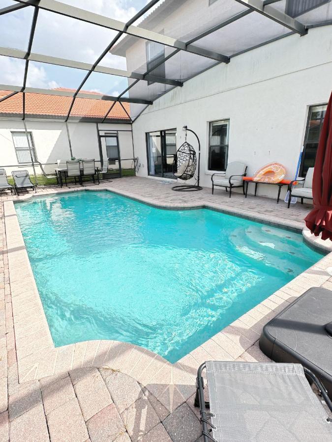Villa Luxry 6 Miles From *