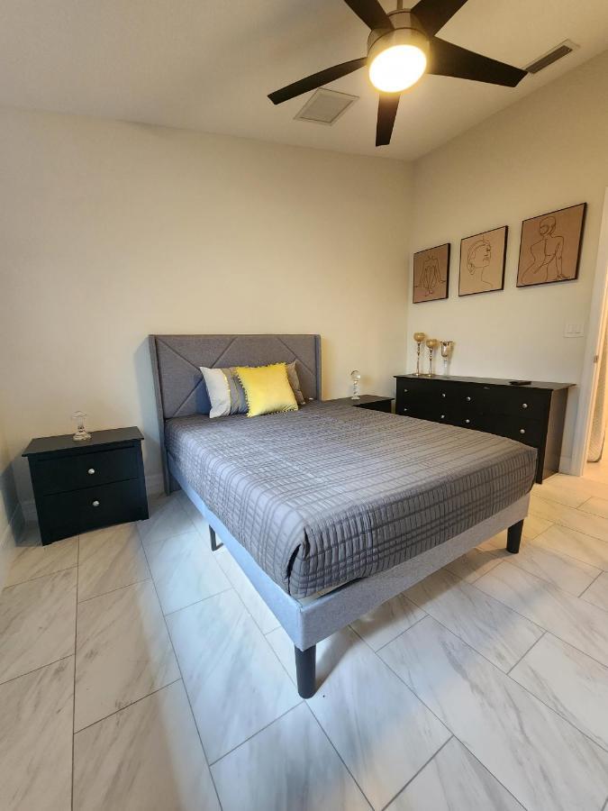 Holiday home The Orlando@college Park. Sleeps16 *