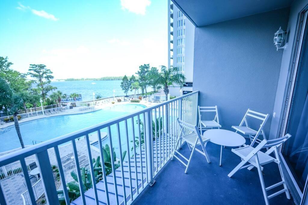Apartment 5 Min Away From 1st Floor *
