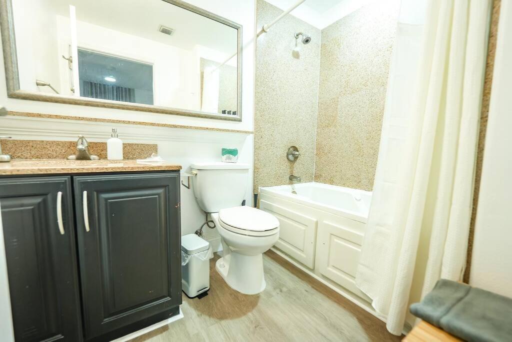 5 Min Away From 1st Floor Apartment Orlando