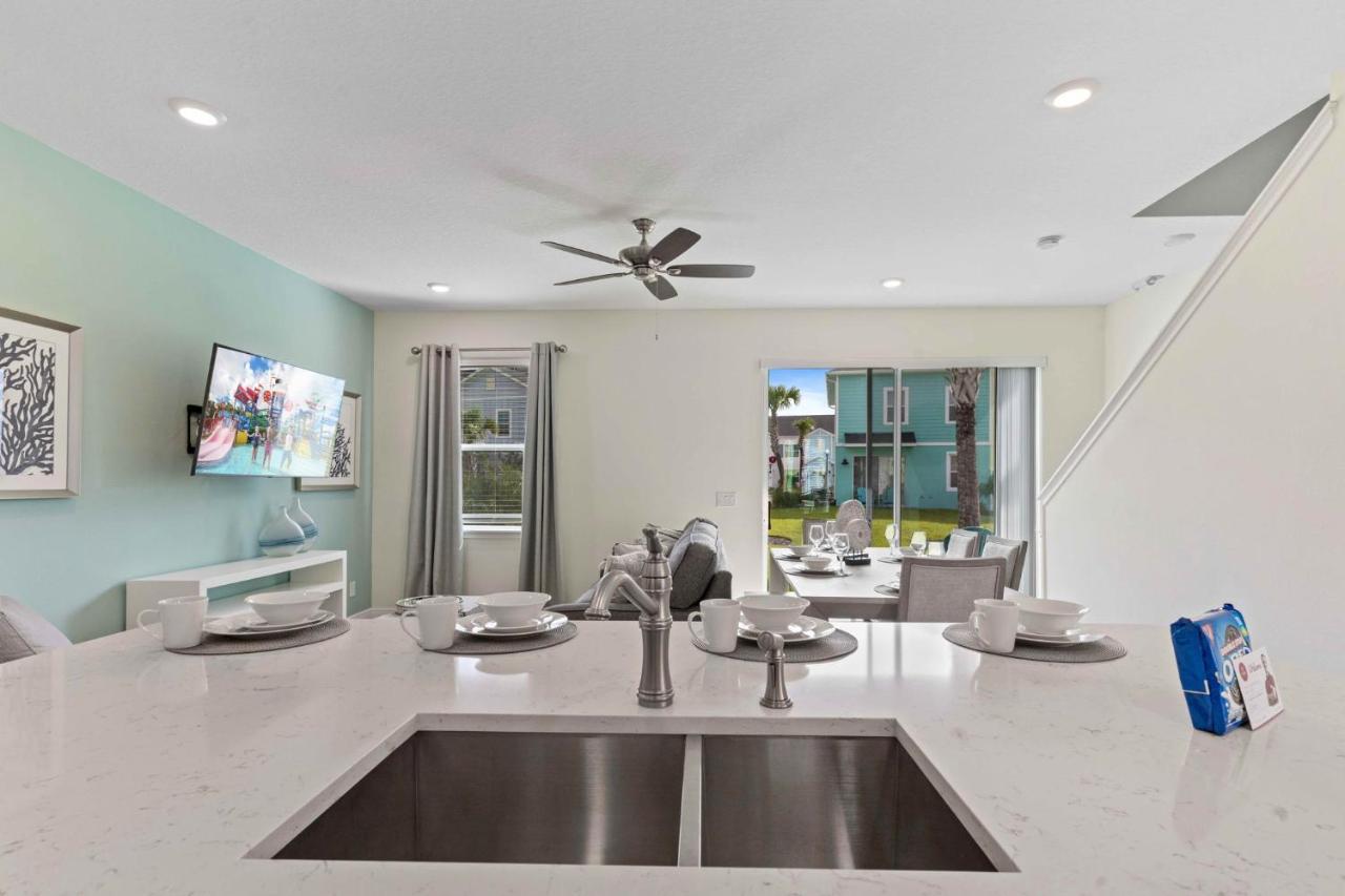 2959 Castaway Lane