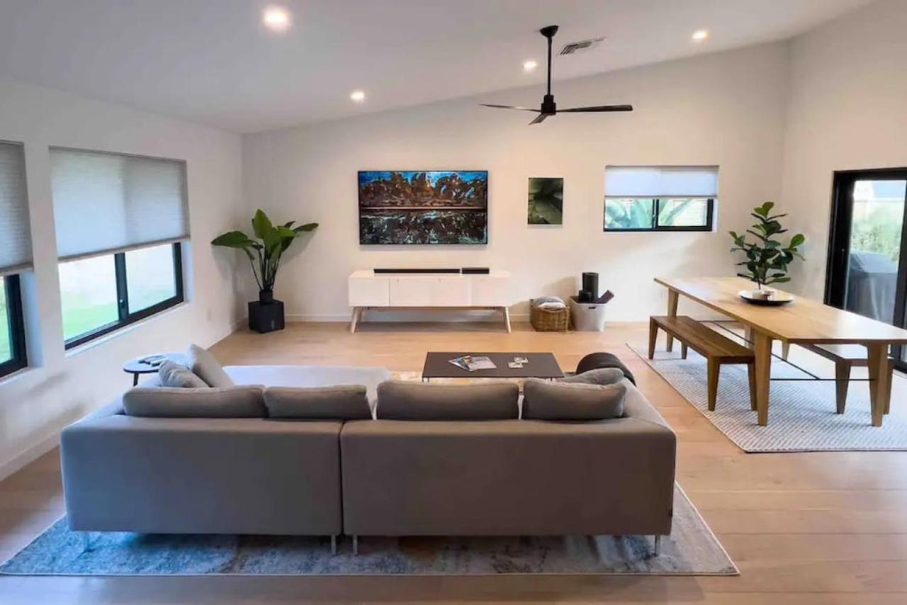 Holiday home Stunning Modern In Hip Enclave Near Dt *