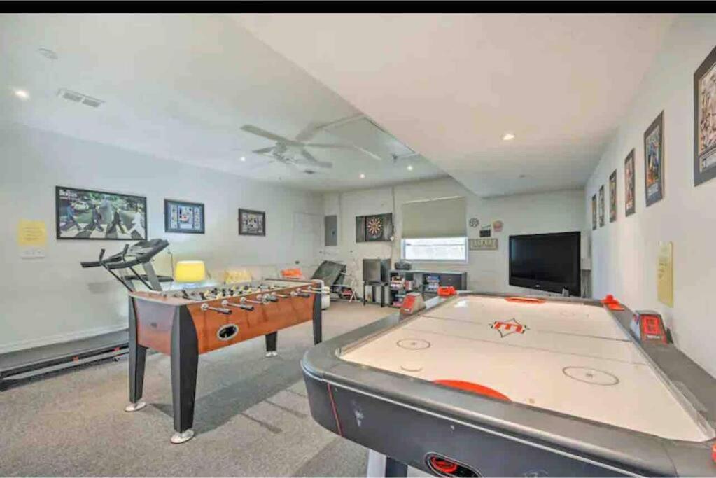 Heated Pool, And Game Holiday home