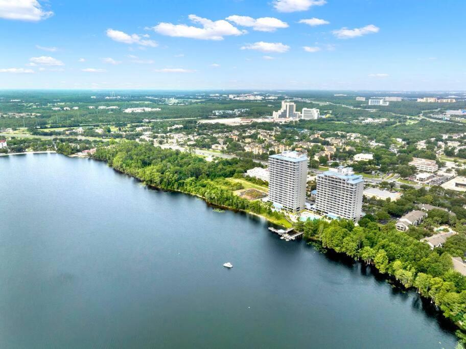 Big Pool, Stunning Lakeview, Sunrise, # 710 * Orlando