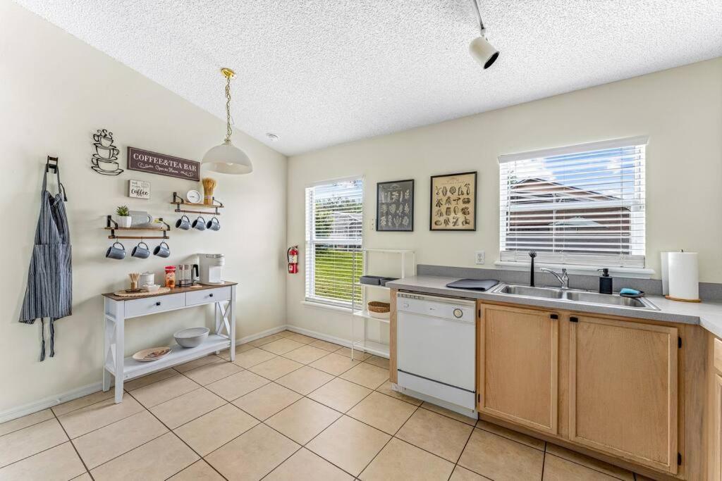 Holiday home Splash Retreat:near Parks