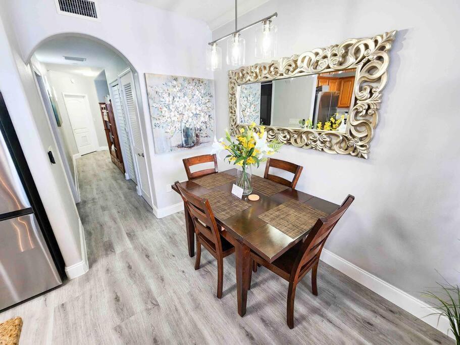 Lakeview Newly Renovated Near * Orlando