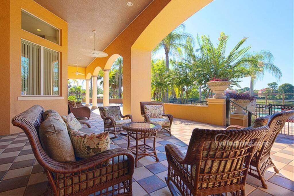Family Home, Pool, Spa, View, Gated -301 Holiday home
