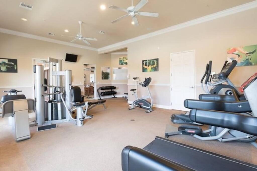 Family Home, Pool, Spa, View, Gated -301 Orlando