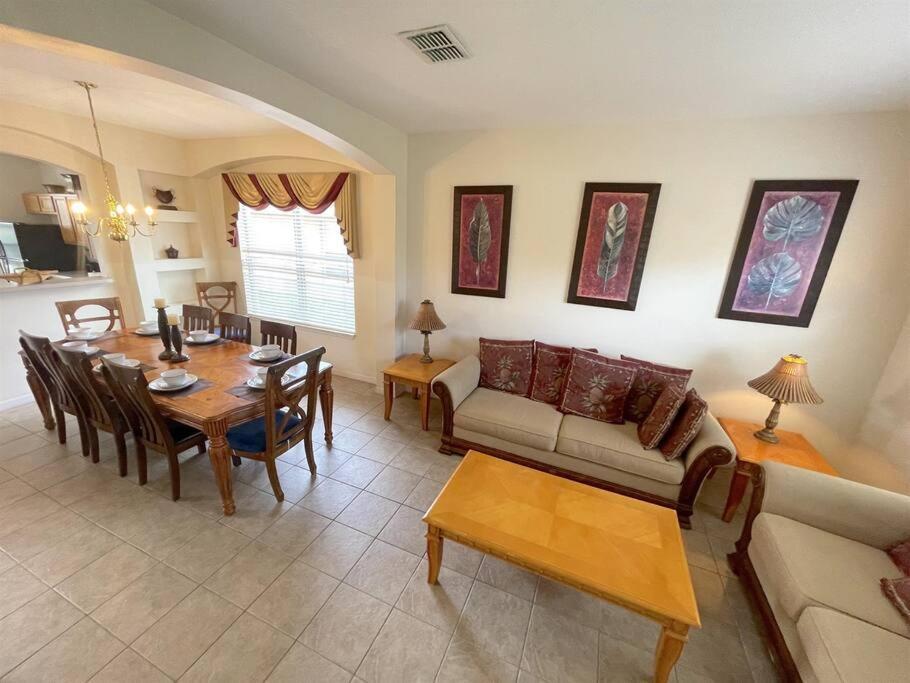 Holiday home Family Home, Pool, Spa, View, Gated -301 Orlando