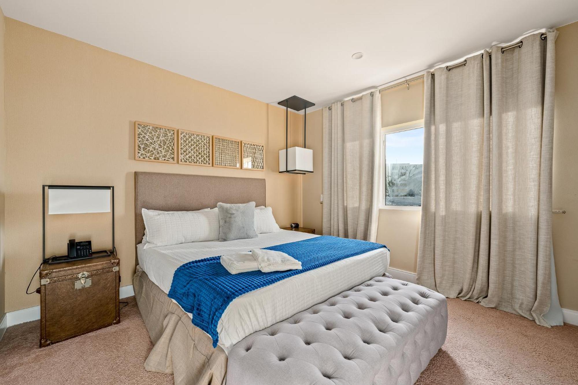 Outdoor Kitchen + 8 Min To + Orlando