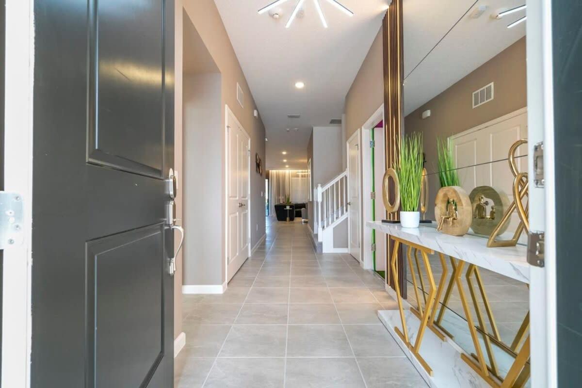 6163 Fantastic With 12bd * Orlando