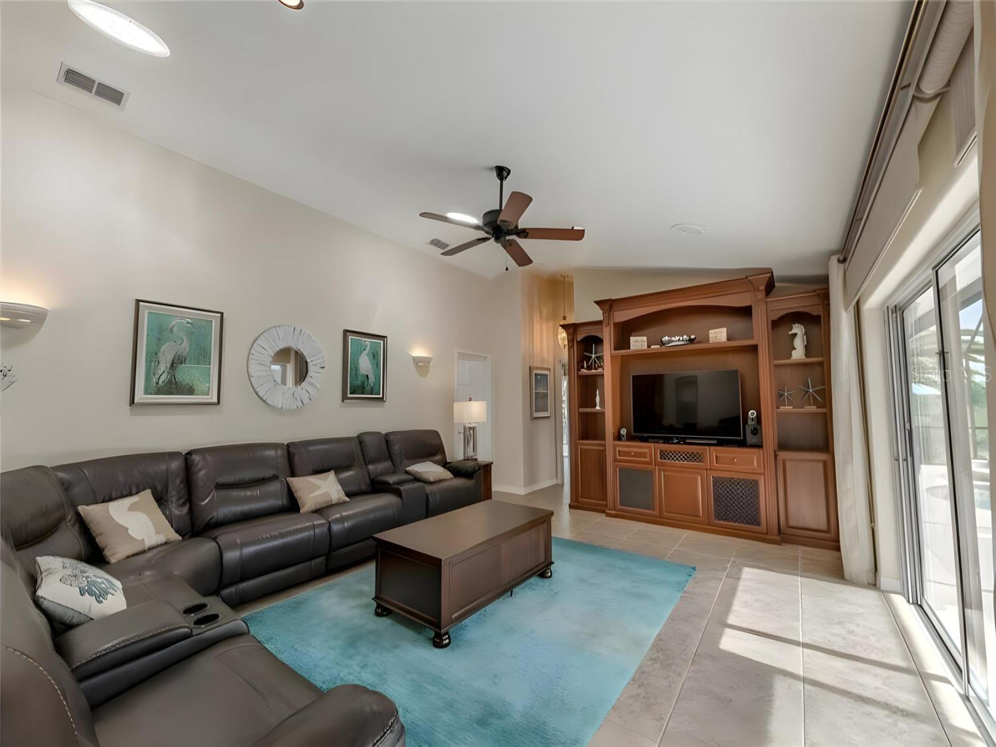 Stunning 5 Bedroom Pool Hot Tub 10 Mins To Orlando