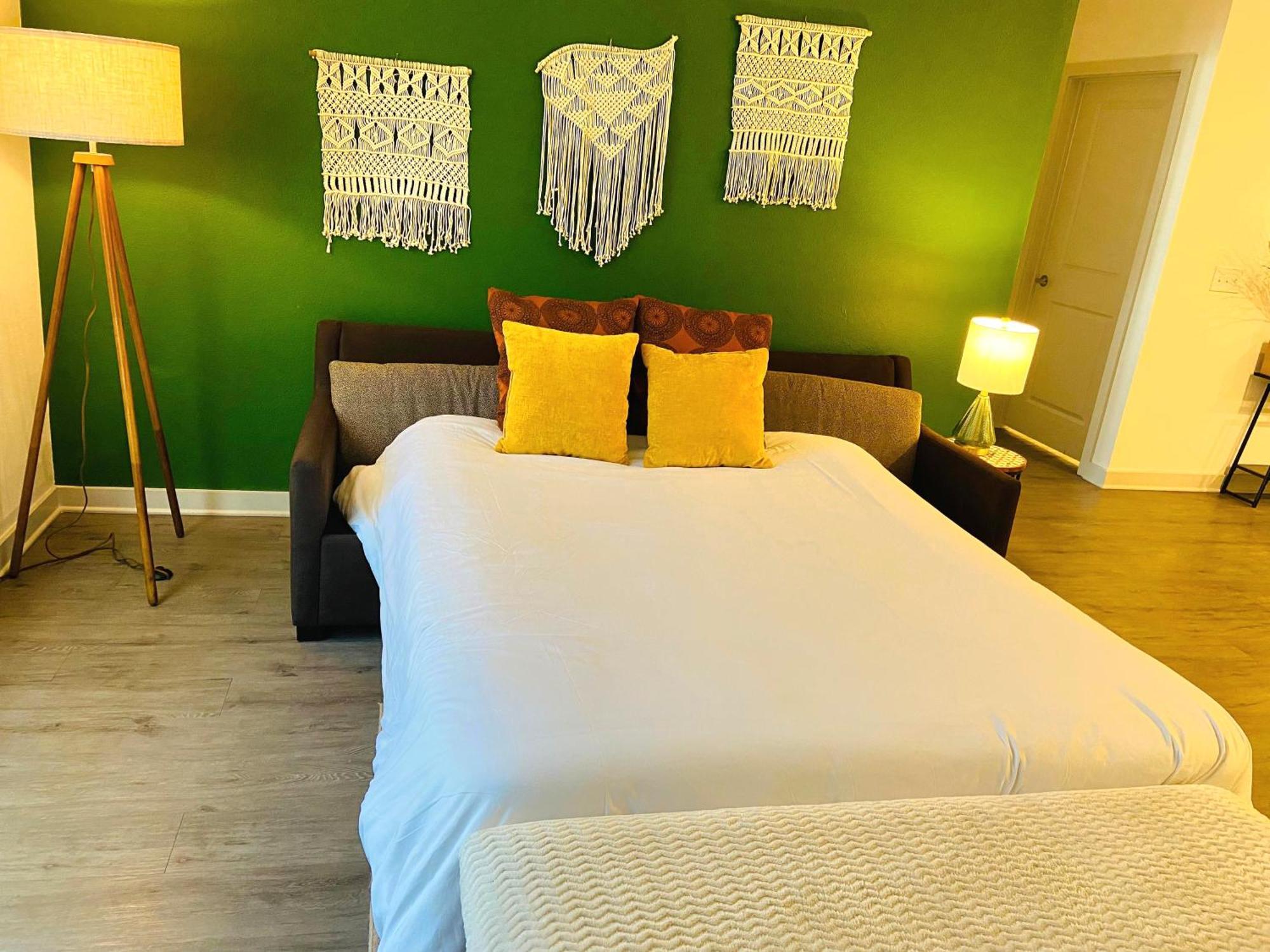 Complete Cozy 2bed 10 Min To Parks Allows Pet, Resort-style Amenities Orlando