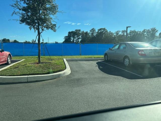New Apt Close To Universal .