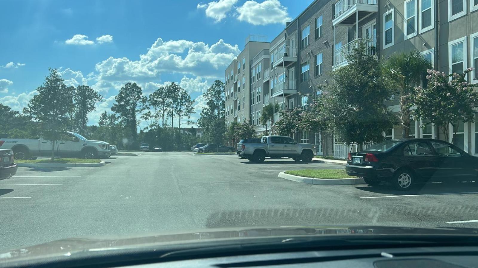 New Apt Close To Universal .