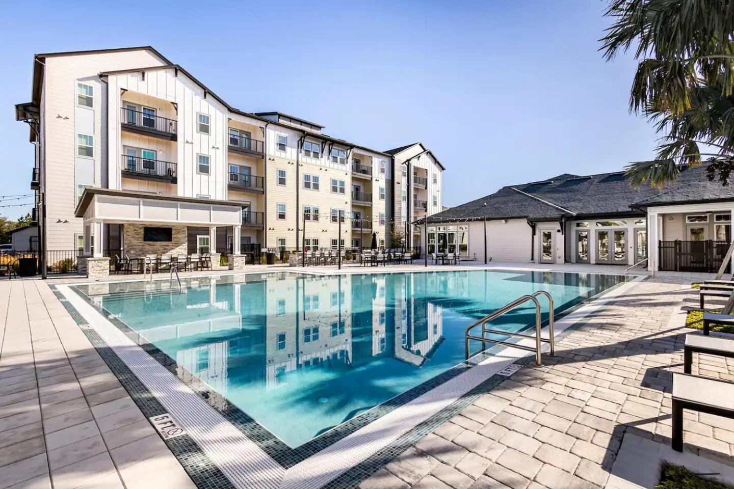 Apartment Complete Vibrant 10 Min To Parks Pet-friendly Resort-style Amenities