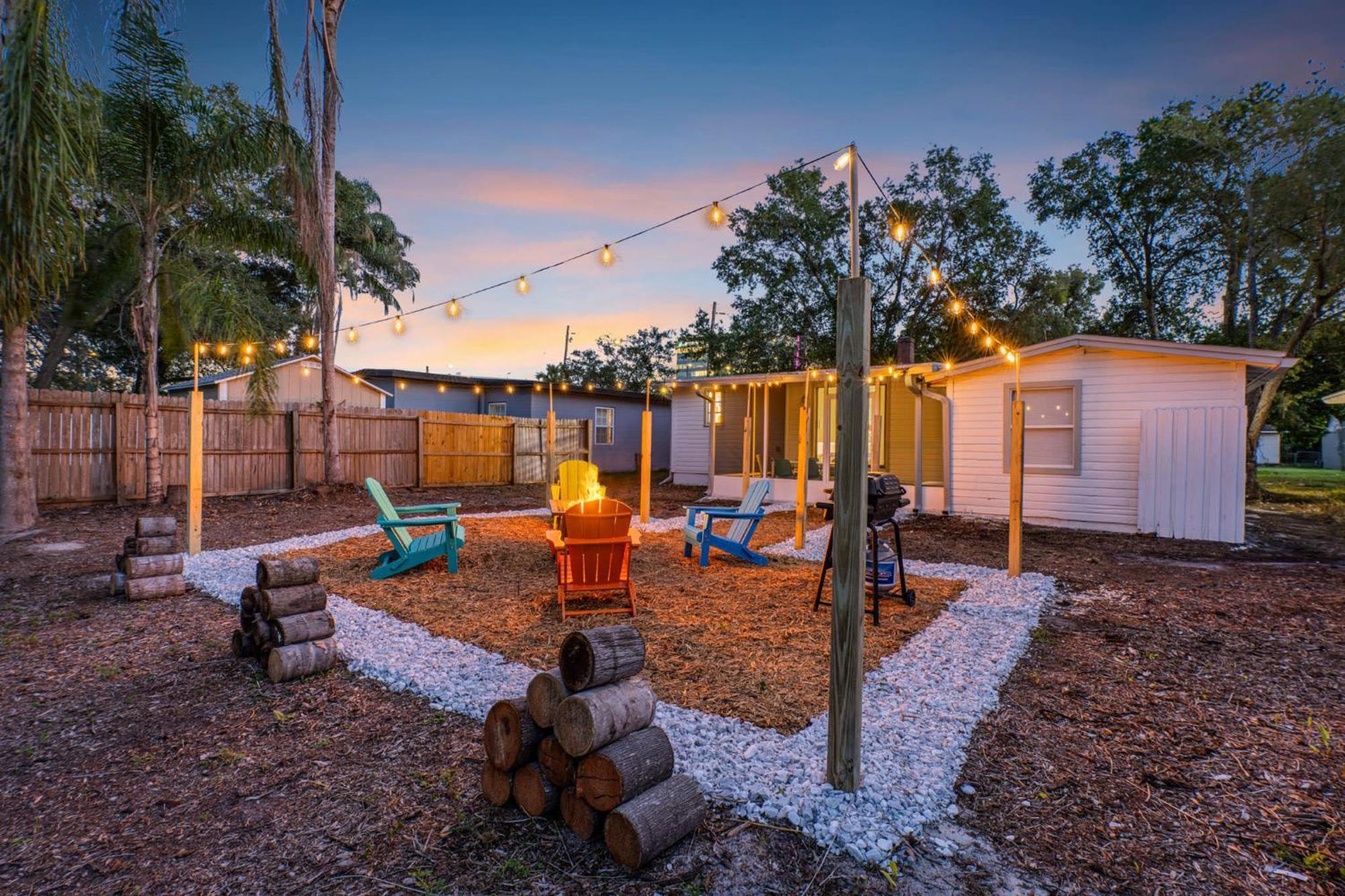 Holiday home Fire Pit + Grill + 2mi To Dt *