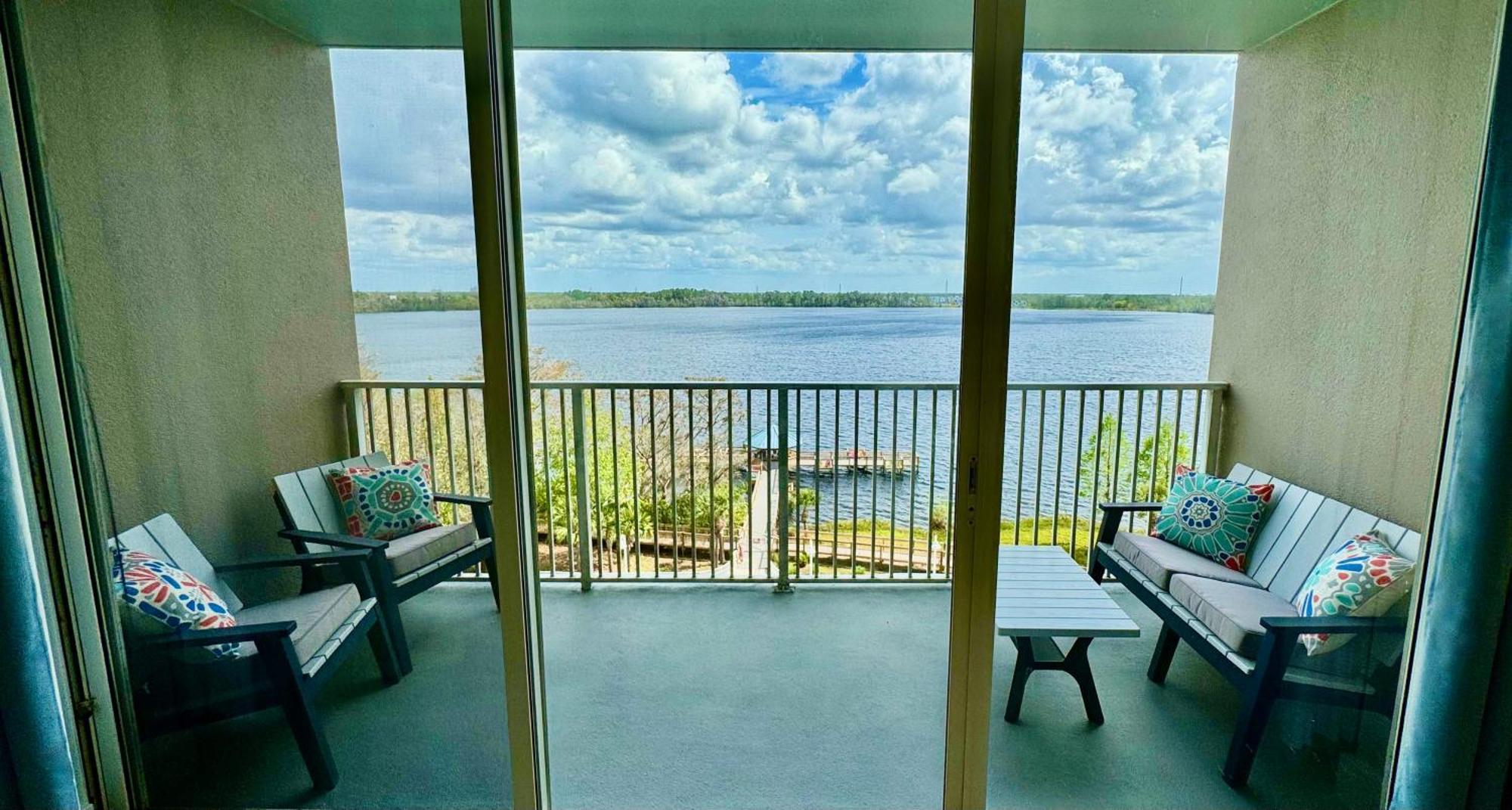 Apartment Balcony King - & Pool View Orlando
