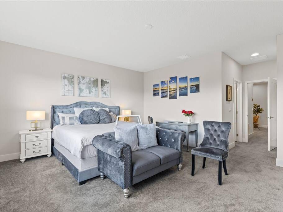 Your Next Ig Post: Luxury Modern Close To Villa Orlando