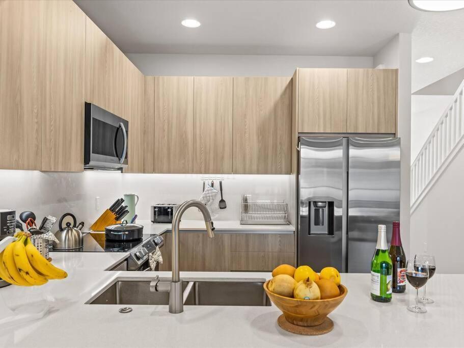Your Next Ig Post: Luxury Modern Close To Villa *