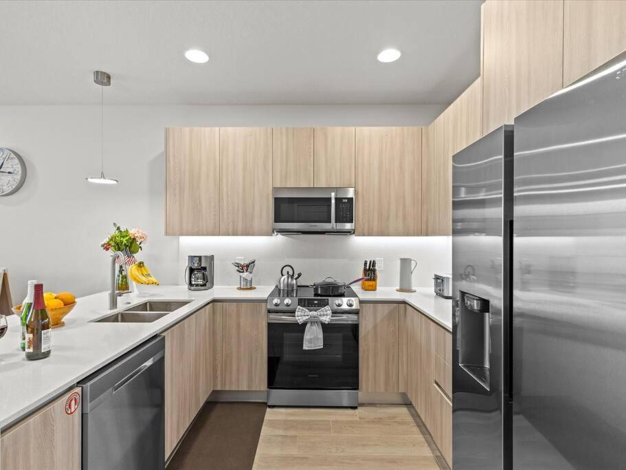 Your Next Ig Post: Luxury Modern Close To Orlando