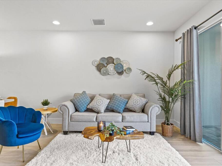 Your Next Ig Post: Luxury Modern Close To *