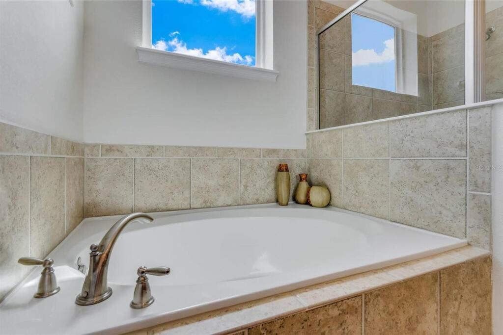 7723 Mansion With A Magic Touch *