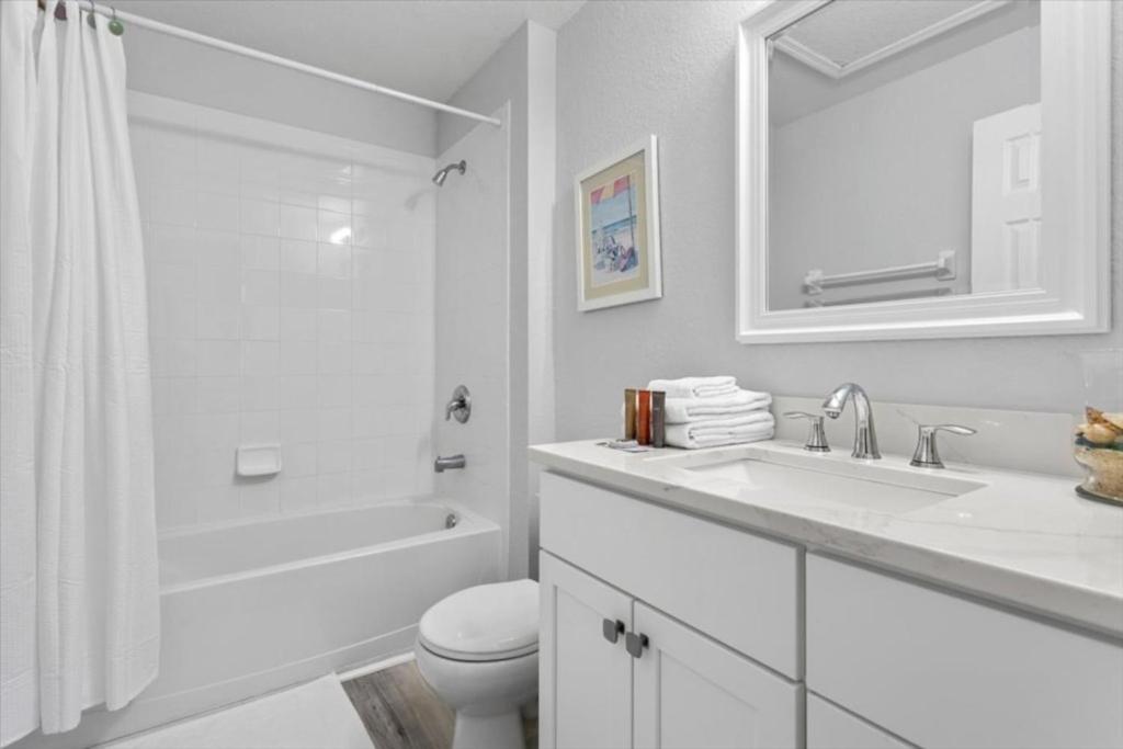 3 Bedrooms - 3 Bathrooms - Windsor Hills 2554 Ml
