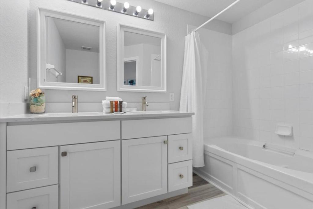 Holiday home 3 Bedrooms - 3 Bathrooms - Windsor Hills 2554 Ml