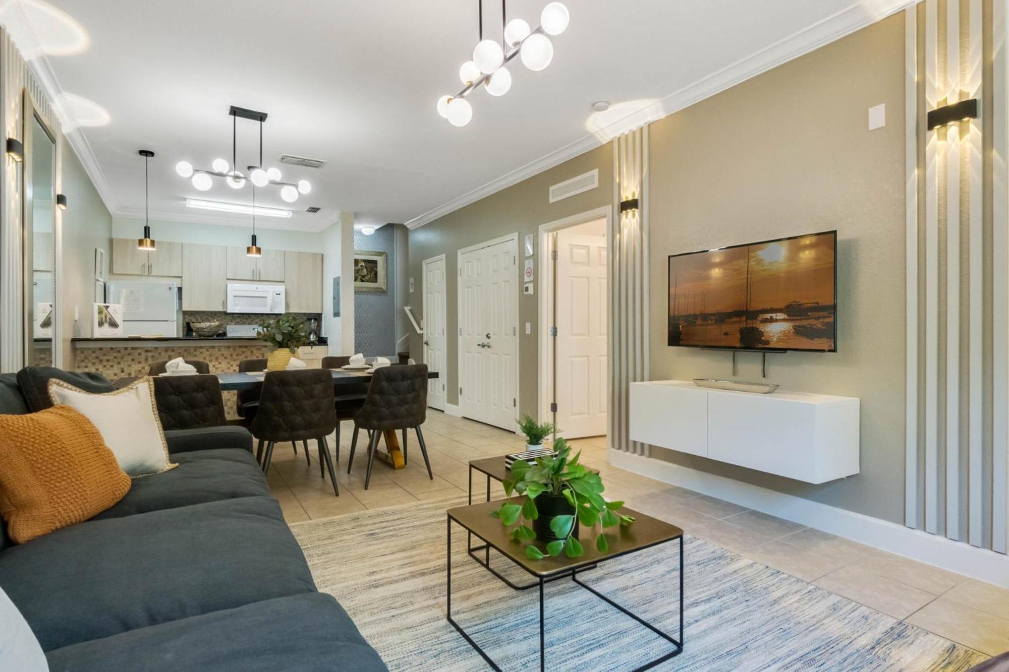 Holiday home 3 Bedrooms - 2 Bathrooms - Lucaya Village 6-107 *