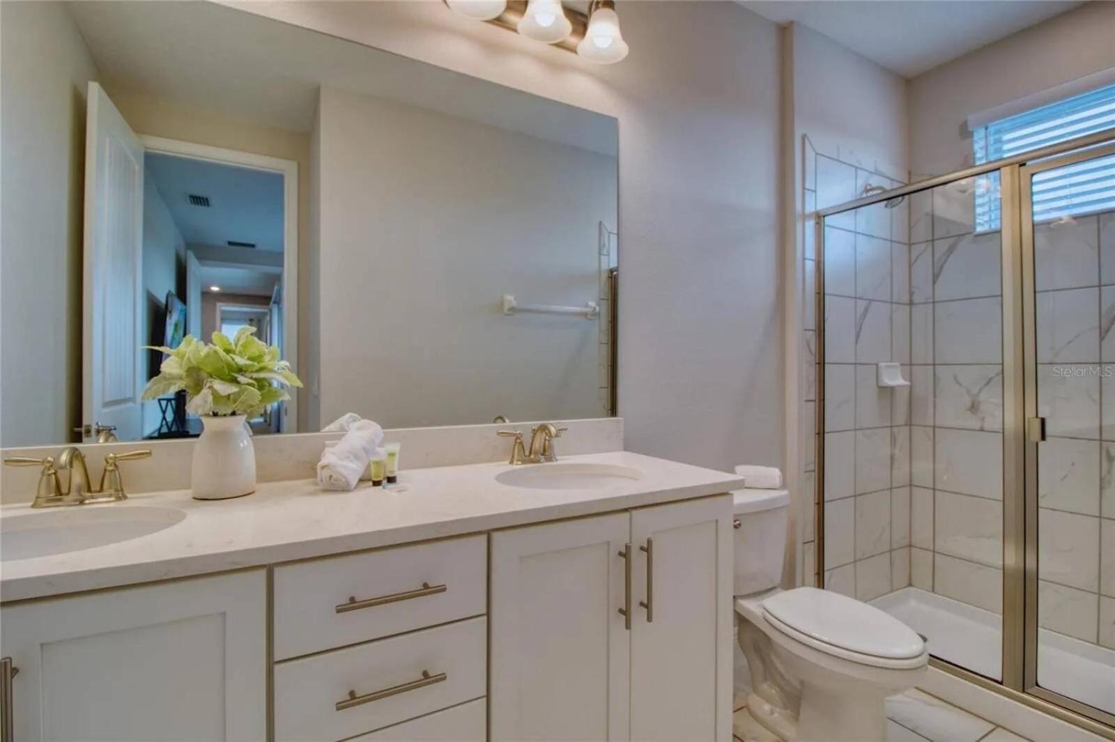 - Encore 1613 Villa Orlando