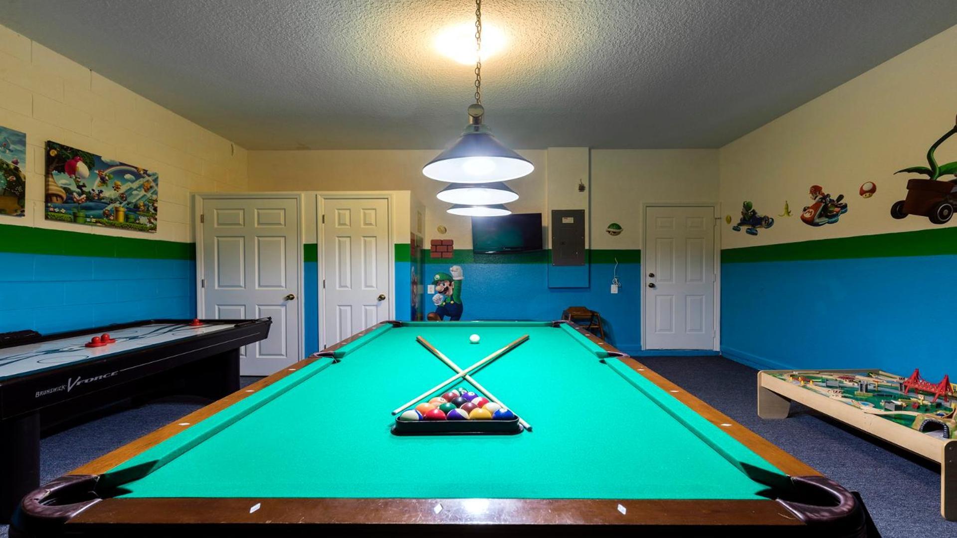 Holiday home & Star Wars Haven: 6br, Pool & Game Room! Orlando