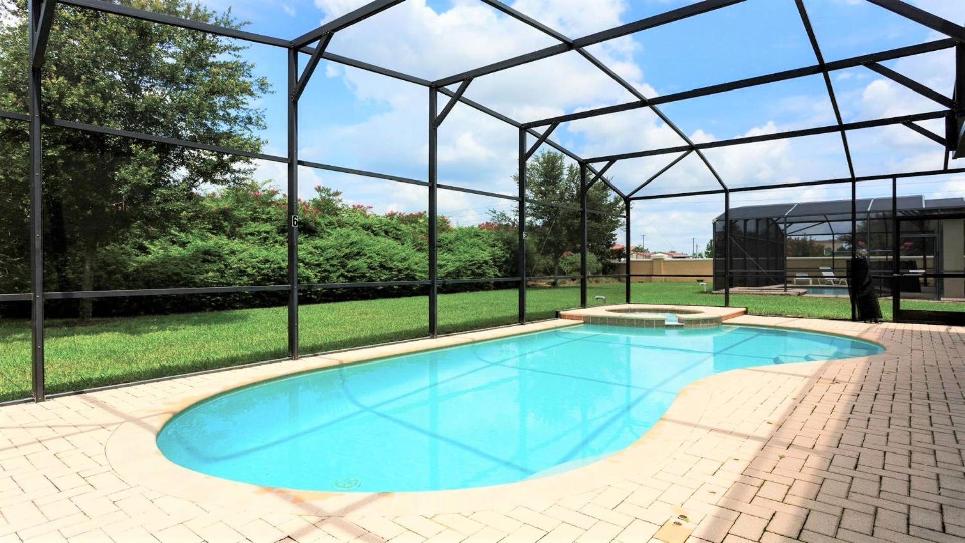 Windsor Hills 6br Cozy Pool/spa 2miles Holiday home