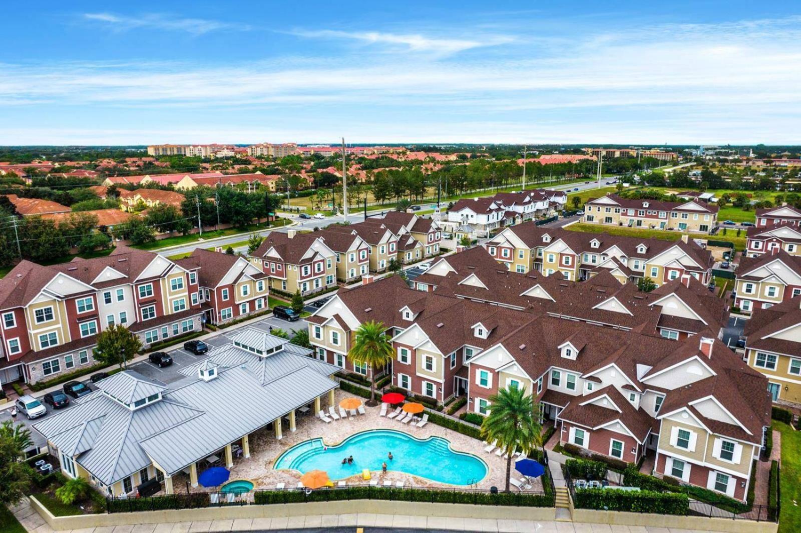 Wonderful Towhouse Very Close To Orlando