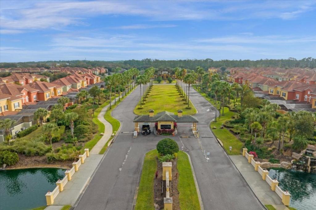 5 Bedrooms - 5 Bathrooms - Paradise Palms 2966 Bp