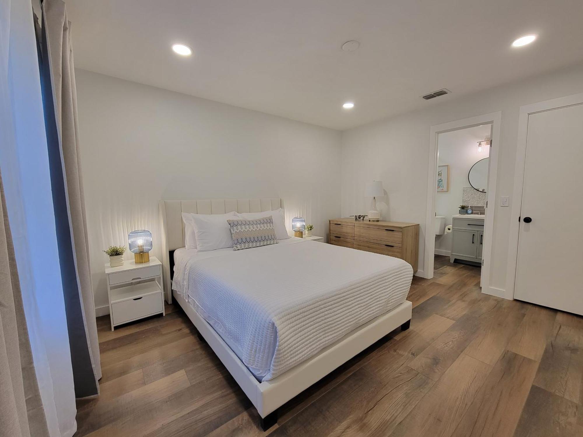 Elegant Cozy Spot To Unwind! Ucf/mco/parks/beach *