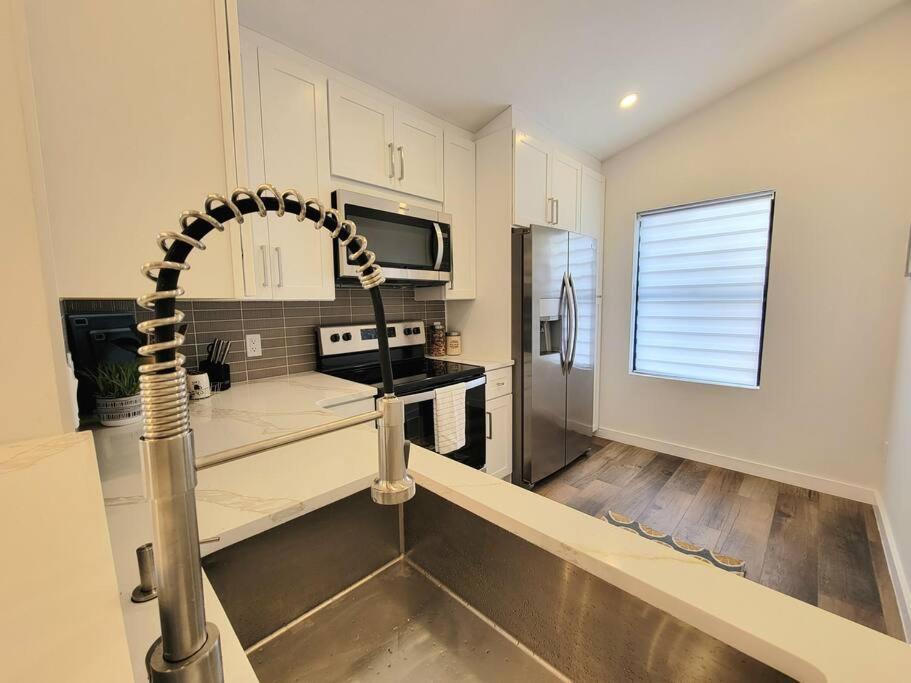 Elegant Cozy Spot To Unwind! Ucf/mco/parks/beach *