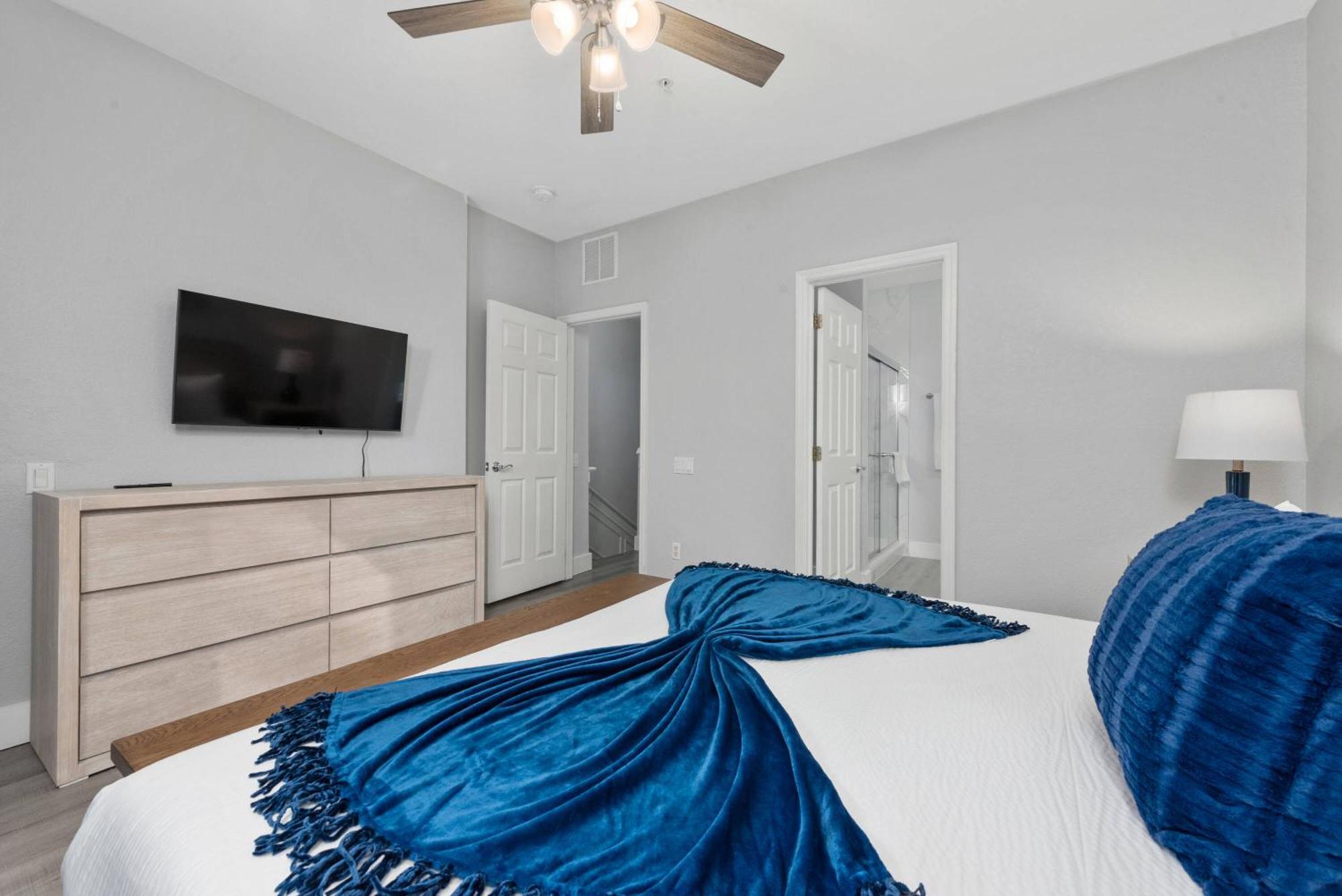 Townhome In 3 Suits