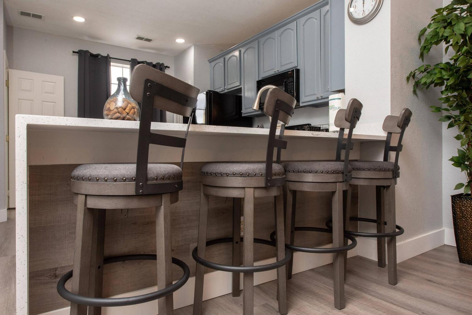 Townhome In 3 Suits *