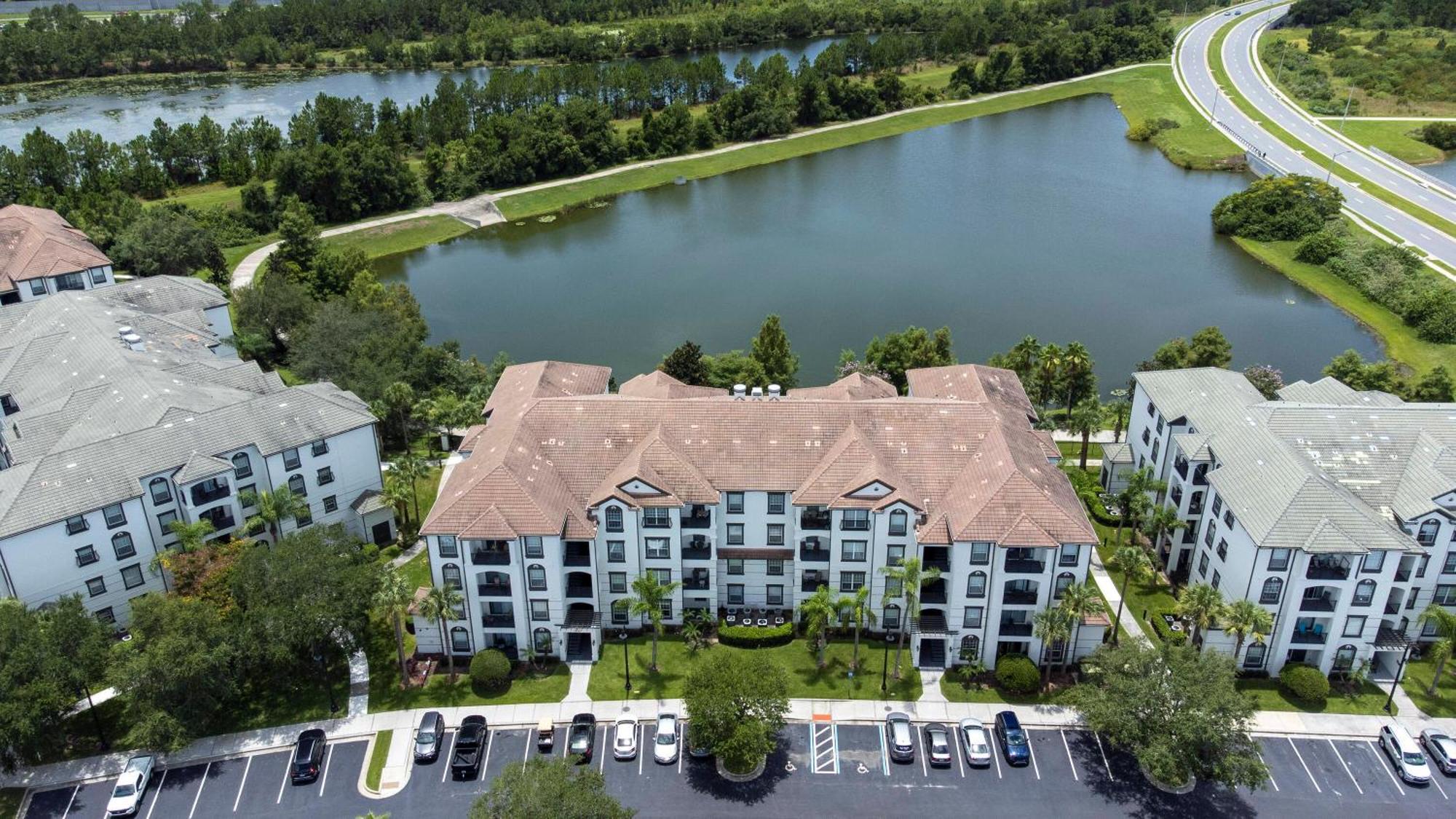 Townhome In 3 Suits