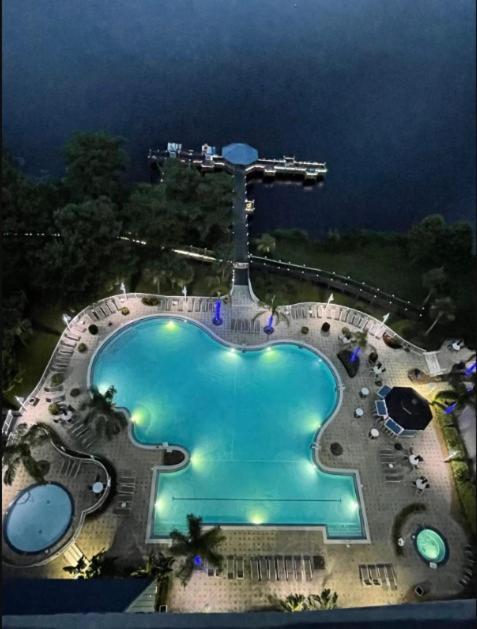Apartment Huge Pool, Sunrise, Stunning Views Near Disney,409 Orlando